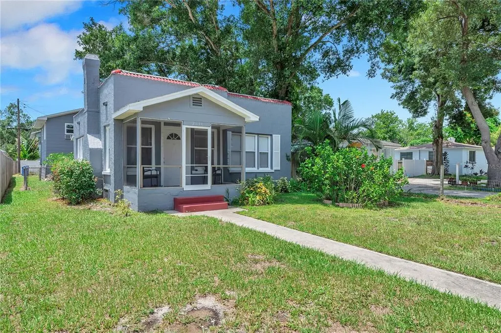 2634 35th Avenue N St Petersburg FL 33713