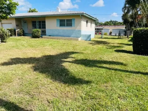 3553 Abington Avenue S St Petersburg FL 33711