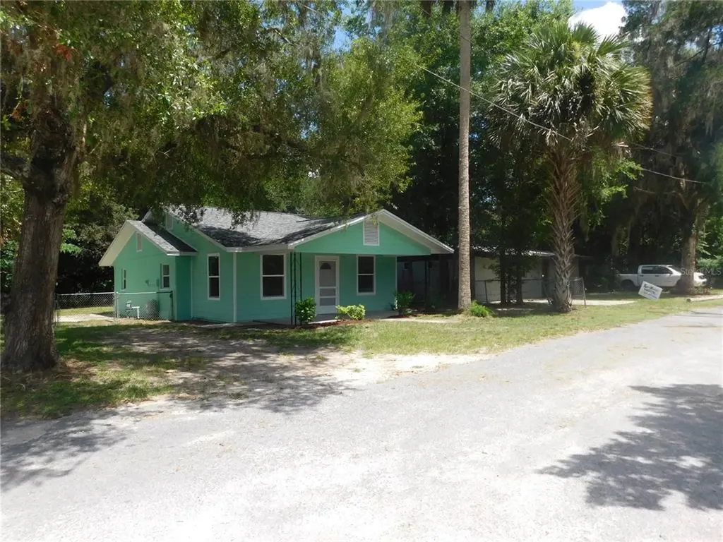 19281 NW 54th Court Reddick FL 32686