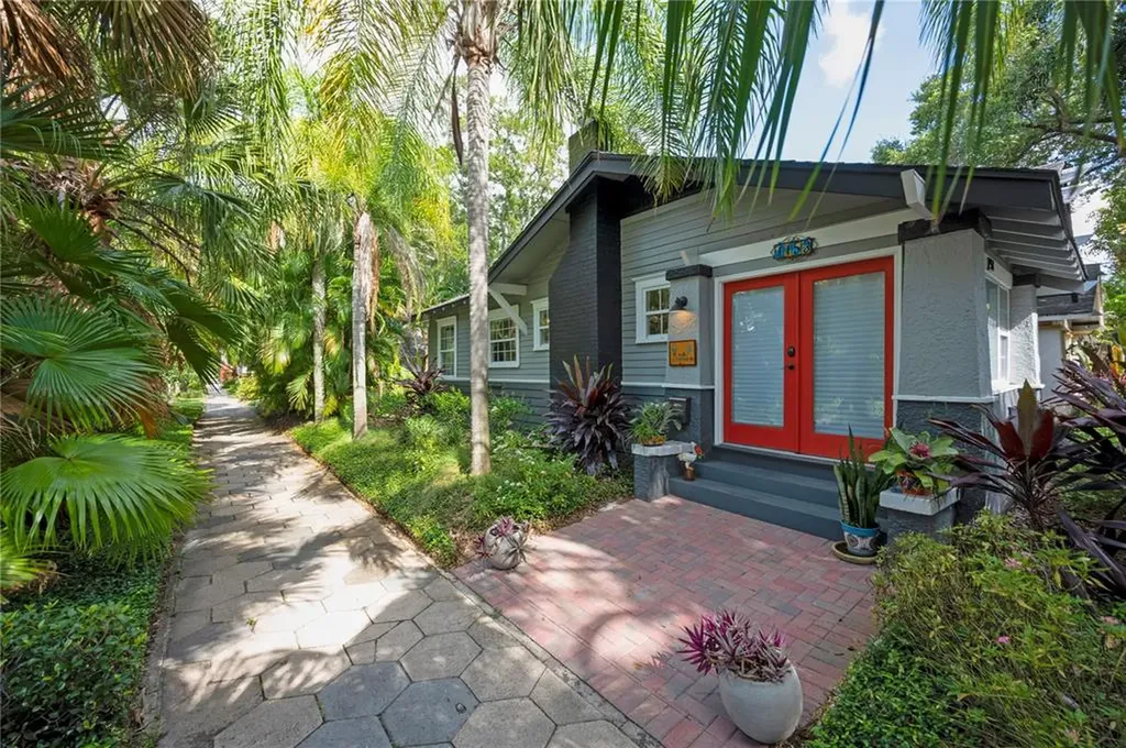 1153 Bay Street NE St Petersburg FL 33701