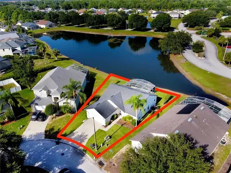 128 Lake Shore Parkway Davenport FL 33896