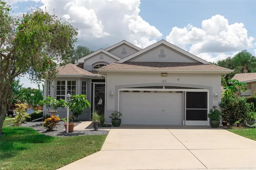 6217 Sailboat Avenue Tavares FL 32778