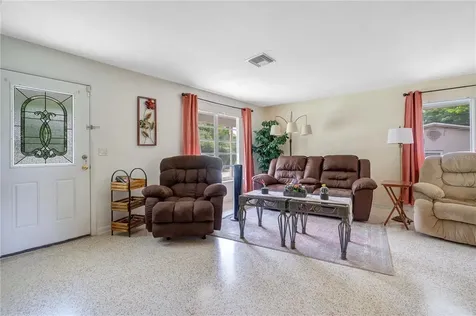 680 N Hartley Circle Deltona FL 32725