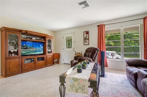 680 N Hartley Circle Deltona FL 32725