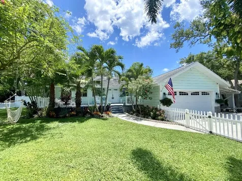 12736 Poinsettia Avenue Seminole FL 33776