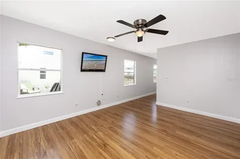 1210 35th Avenue N St Petersburg FL 33704