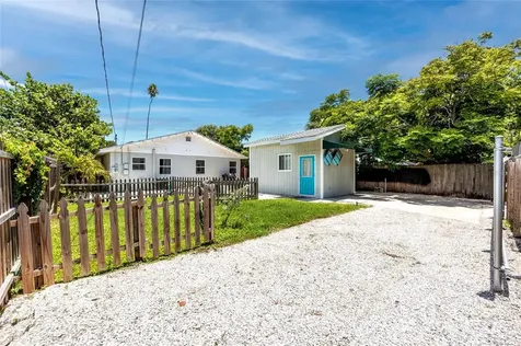 1210 35th Avenue N St Petersburg FL 33704