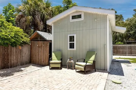 1210 35th Avenue N St Petersburg FL 33704