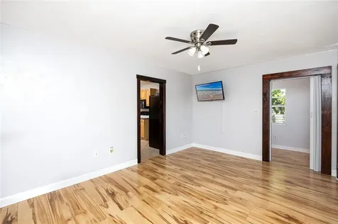 1210 35th Avenue N St Petersburg FL 33704
