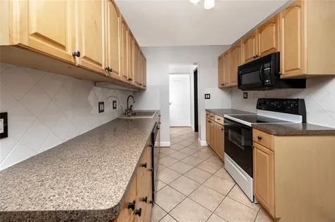 1210 35th Avenue N St Petersburg FL 33704