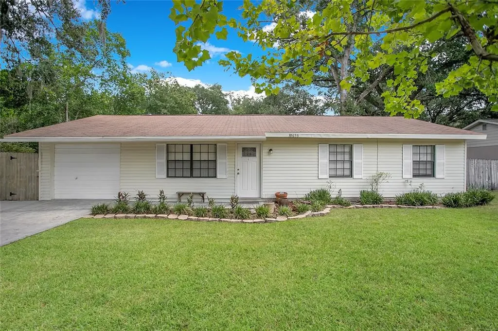 39653 Meadowood Loop Zephyrhills FL 33542