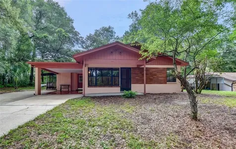 2033 Penncrest Court Deland FL 32724