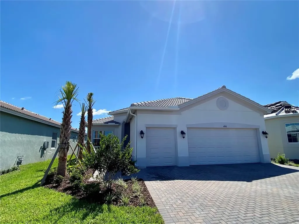 4910 Sevilla Shores Drive Wimauma FL 33598