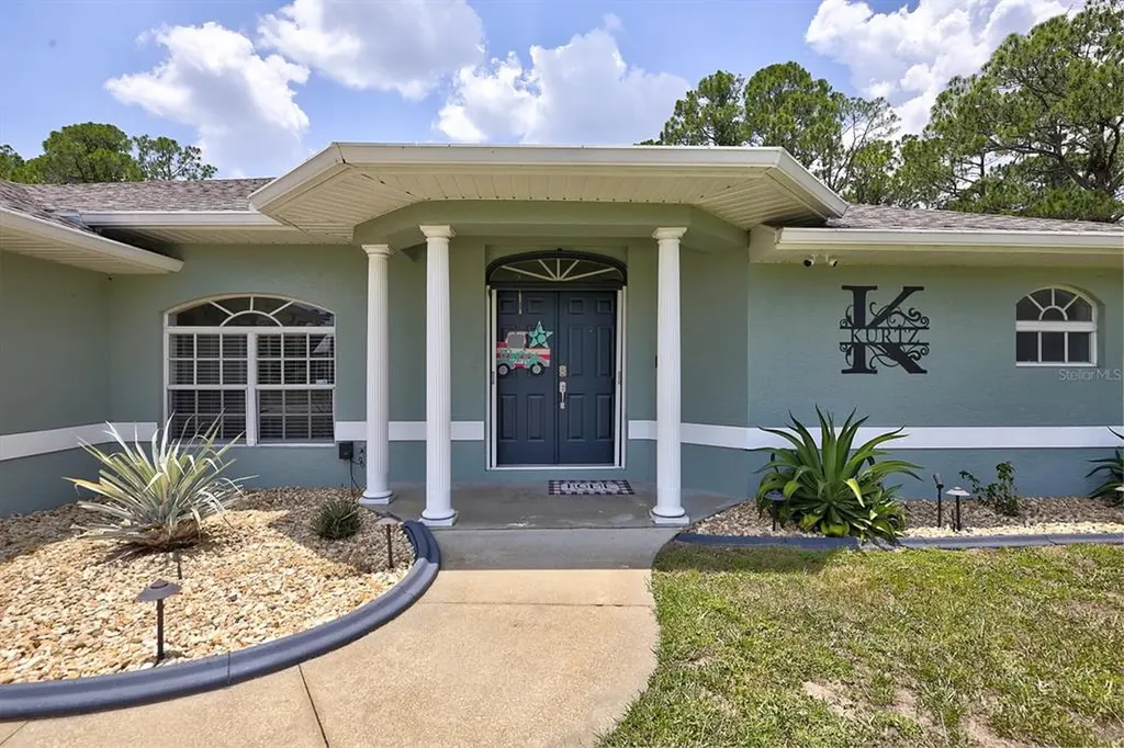 5205 Lake Haven Boulevard Sebring FL 33875