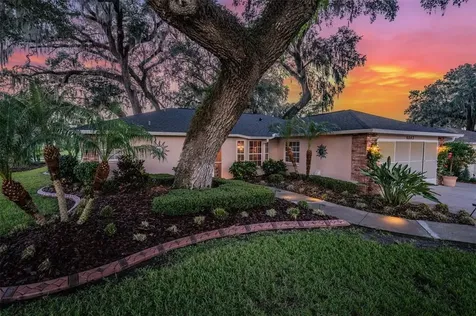 6843 Northlake Drive Zephyrhills FL 33542