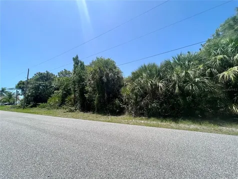 9068 Carnation Avenue Englewood FL 34224
