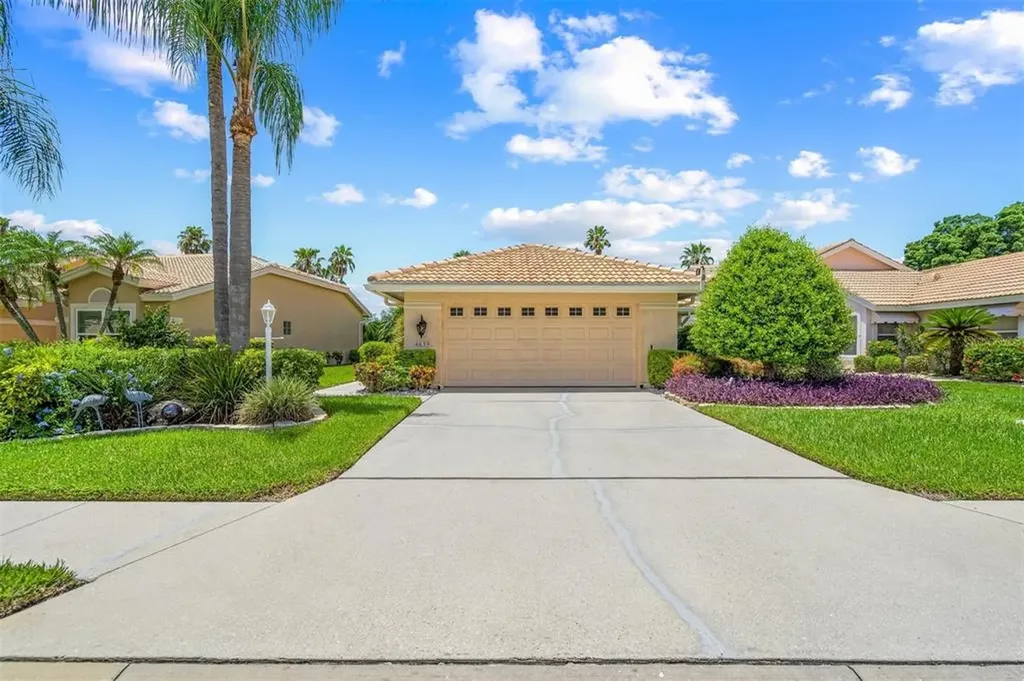 6639 Oakbrooke Circle Bradenton FL 34202