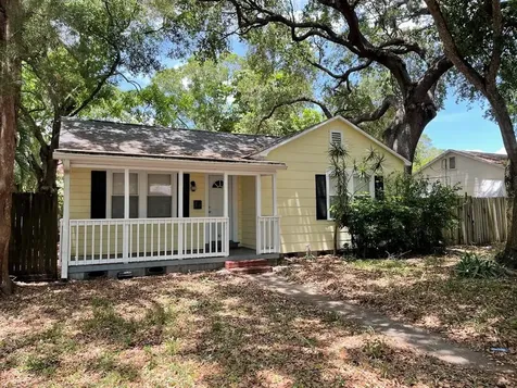 3645 Dartmouth Avenue N St Petersburg FL 33713