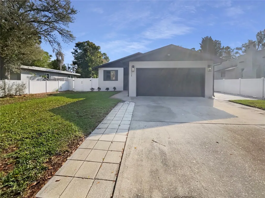 4338 7th Street S St Petersburg FL 33705