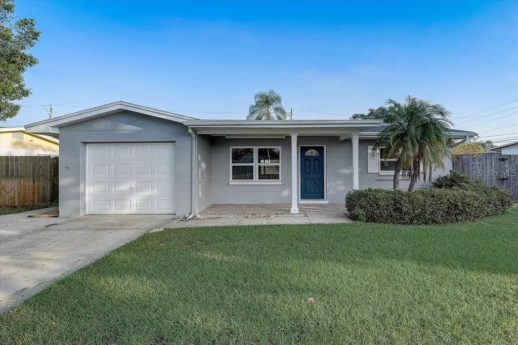10827 Temple Avenue Seminole FL 33772