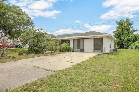 1986 S Old Mill Drive Deltona FL 32725
