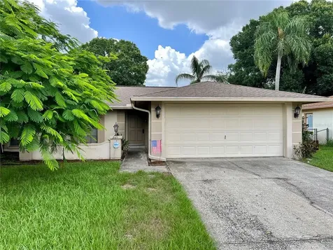 8411 Woodhurst Drive Tampa FL 33615