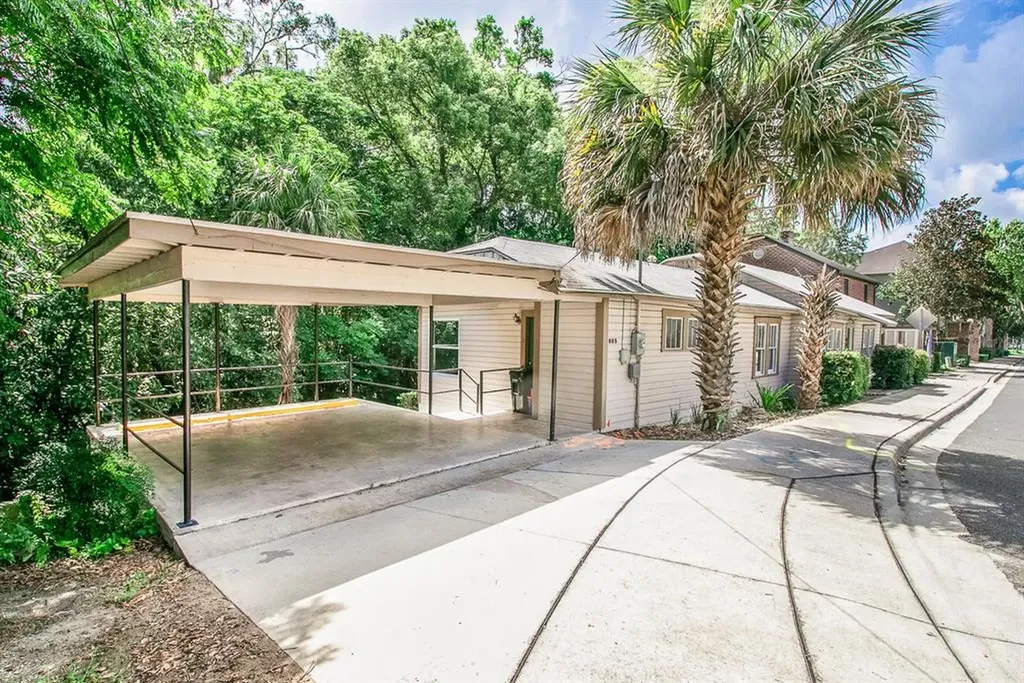 605 SW 9th Street Gainesville FL 32601