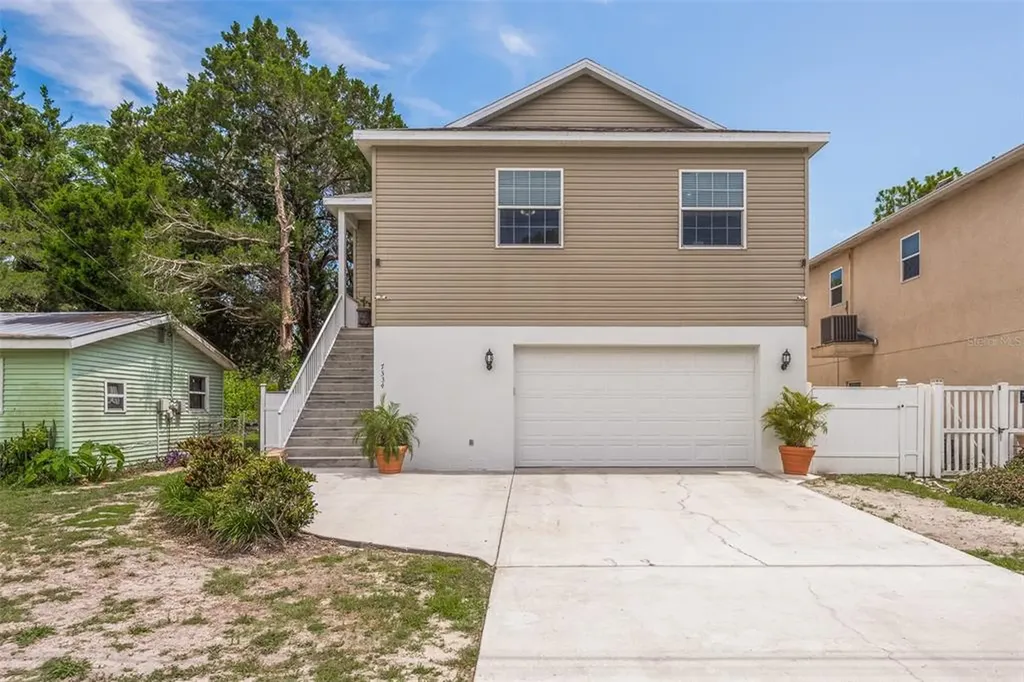 7334 New York Avenue Hudson FL 34667