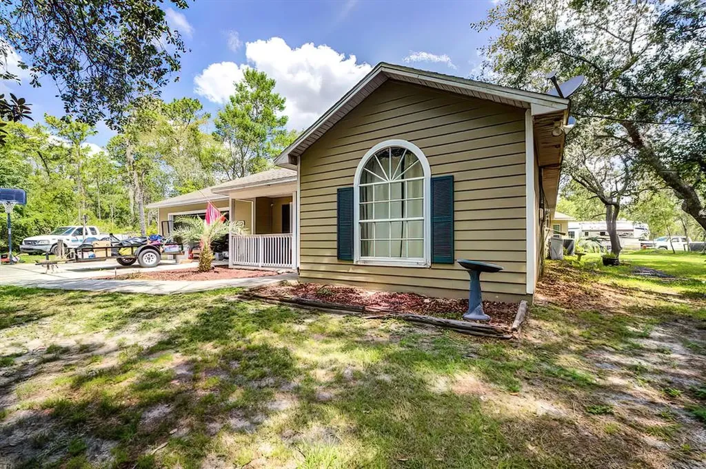 9179 Long Lake Avenue Weeki Wachee FL 34613