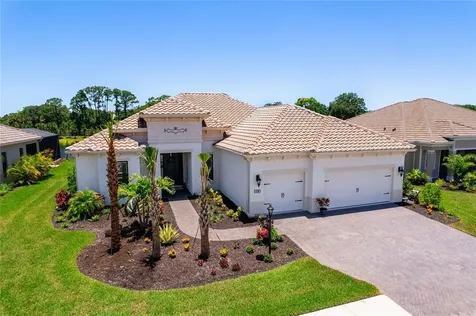 136 N Cayman Isles Boulevard Englewood FL 34223