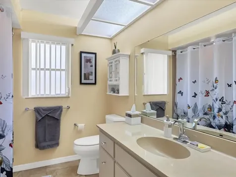 5743 Timber Lake Drive Sarasota FL 34243