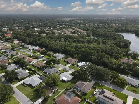 5743 Timber Lake Drive Sarasota FL 34243