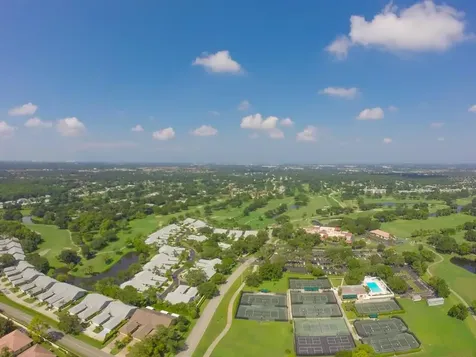 5743 Timber Lake Drive Sarasota FL 34243