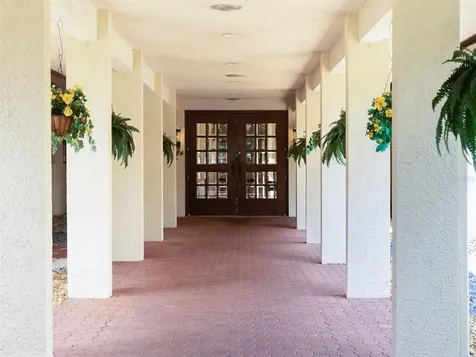 5743 Timber Lake Drive Sarasota FL 34243