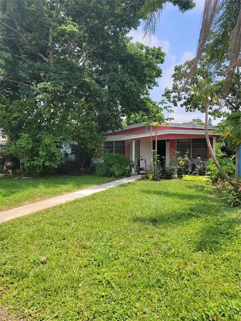 2914 57th Street S Gulfport FL 33707