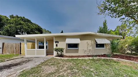 724 Northmoor Avenue N St Petersburg FL 33702