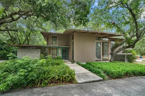 801 37th Avenue N St Petersburg FL 33704