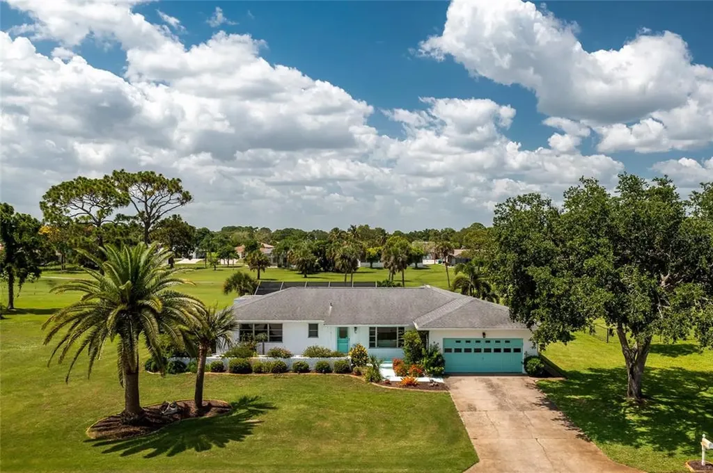 80 Oakland Hills Place Rotonda West FL 33947