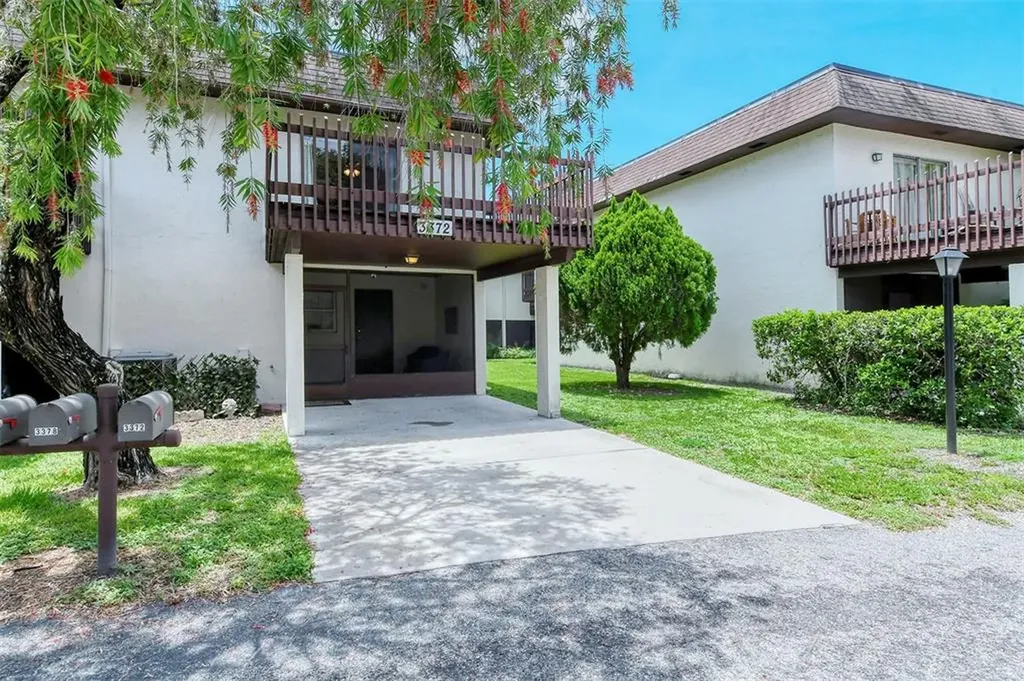 3372 Ramblewood Court Sarasota FL 34237