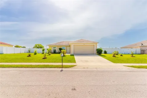 1298 Conch Key Lane Davenport FL 33837