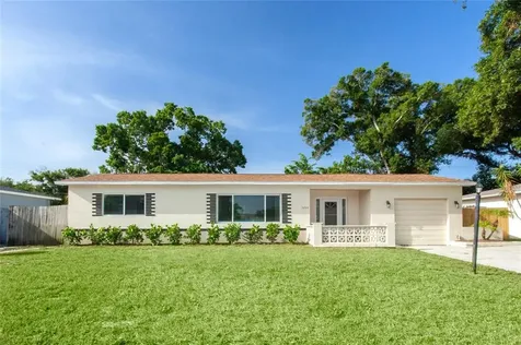 5830 41st Avenue N St Petersburg FL 33709