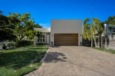 2365 Novus Street Sarasota FL 34237
