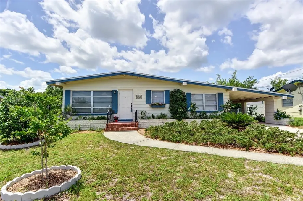 502 Gordon Court Deland FL 32720