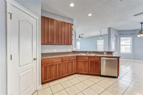 7447 Surrey Wood Lane Apollo Beach FL 33572