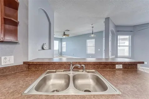 7447 Surrey Wood Lane Apollo Beach FL 33572