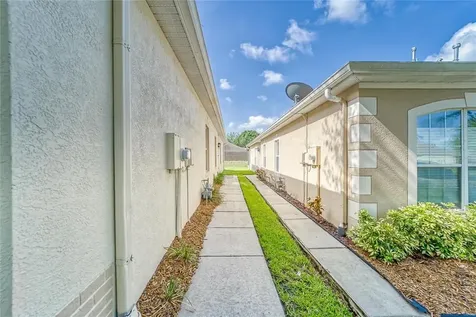 7447 Surrey Wood Lane Apollo Beach FL 33572