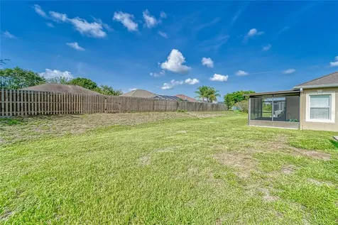 7447 Surrey Wood Lane Apollo Beach FL 33572