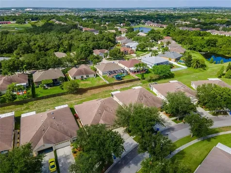7447 Surrey Wood Lane Apollo Beach FL 33572