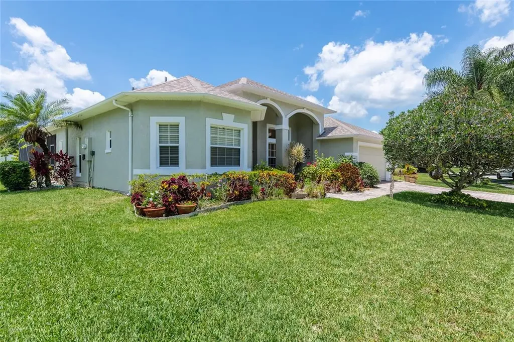 2438 Huron Circle Kissimmee FL 34746
