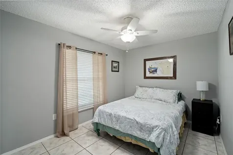 719 36th Street W Bradenton FL 34205